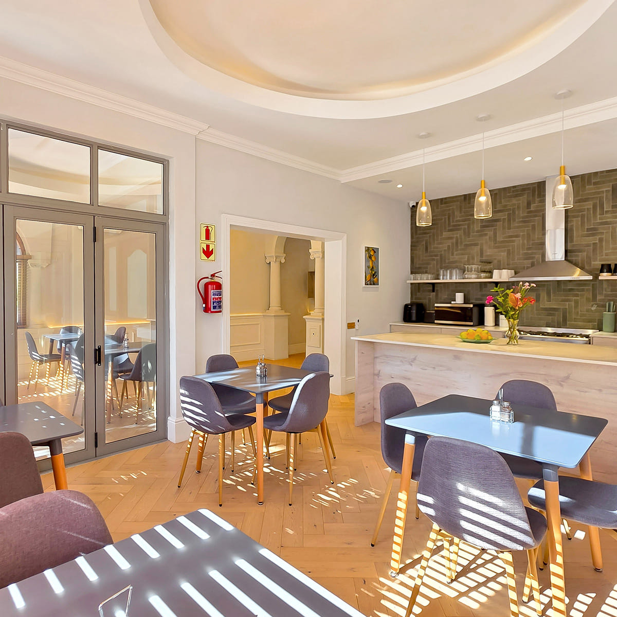 Kitchen dining area